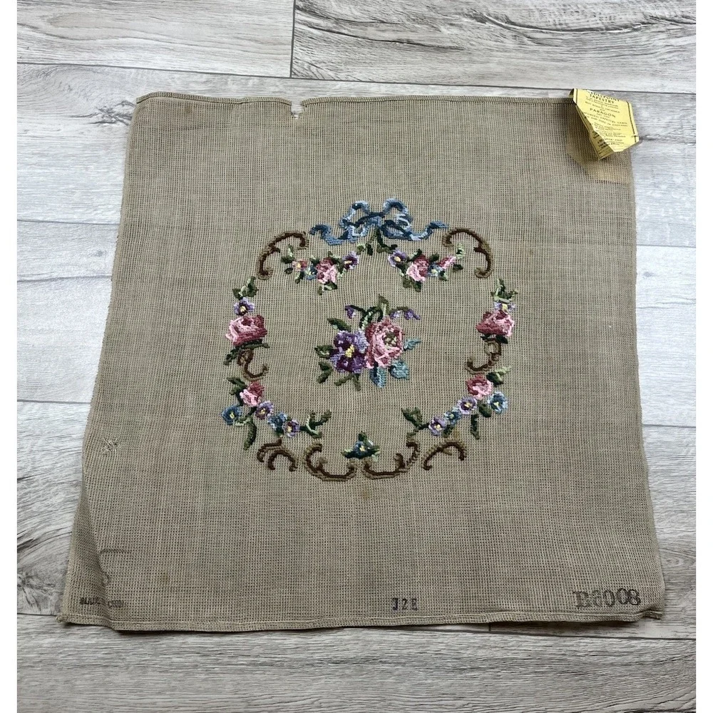 Paragon Needlepoint Tapestry Finished Floral Piece Art. 2100 B 6008 Embroidery